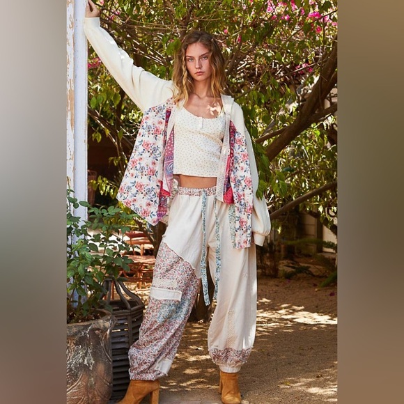 253B. Floral Print Patchwork Twill Jogger Pants - Oatmeal - Picture 4 of 7